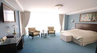 Гостиница Гранд-отель Александровский Владикавказ Стандартный двухместный номер с 1 кроватью или 2 отдельными кроватями-6